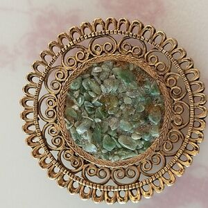 Round filigree broach